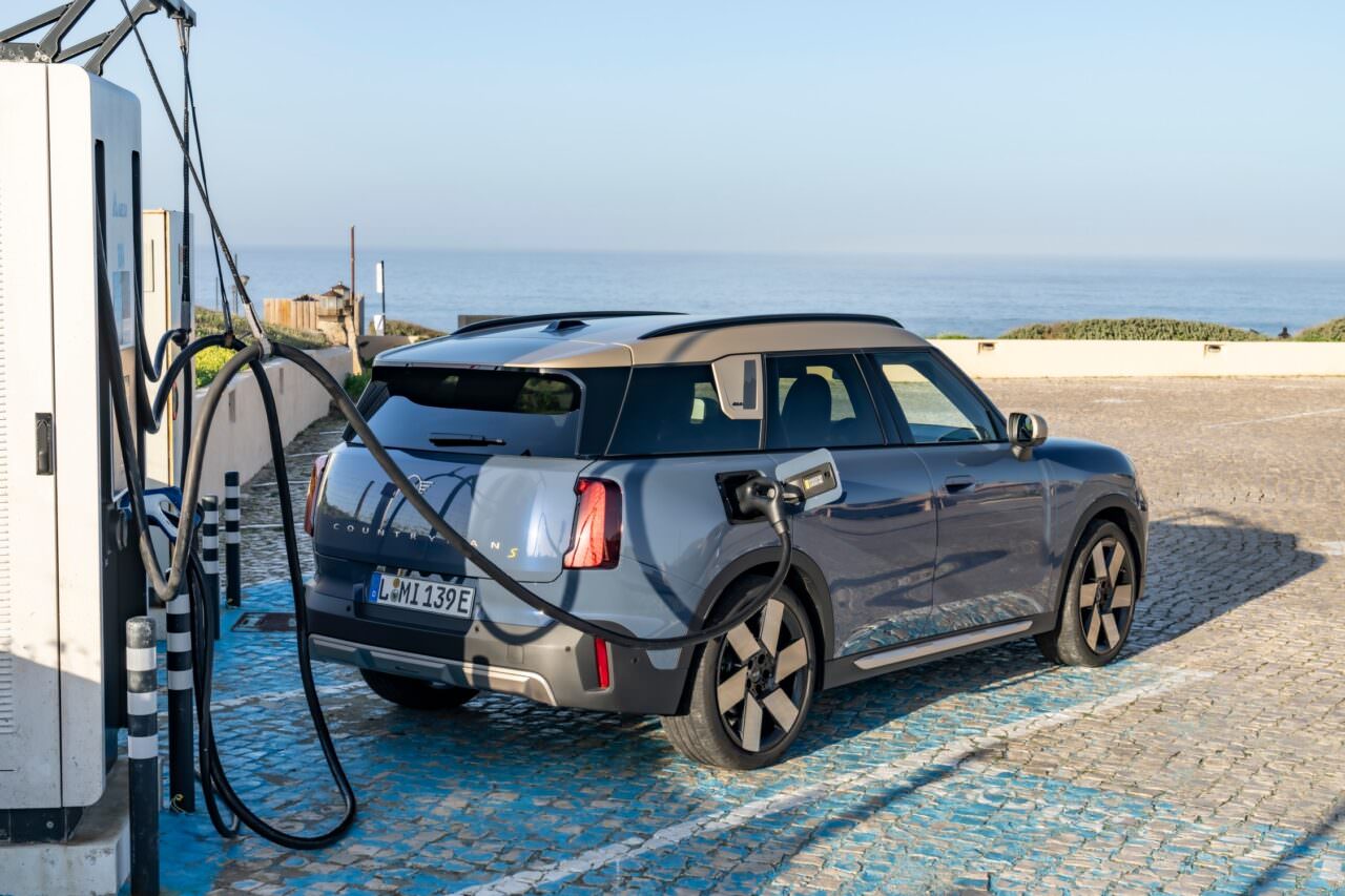 MINI Countryman Electric 2024 en cours de charge