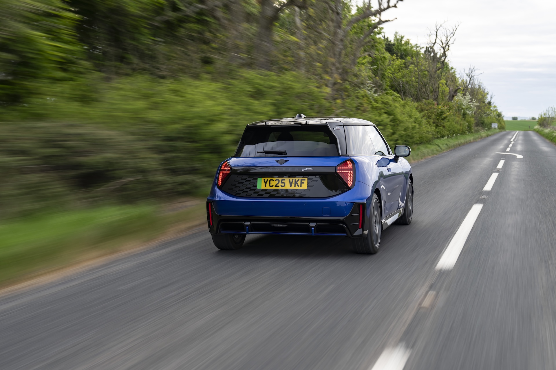 Mini Euro Ac MINI-EURO-NCAP-2026-2 – Esprit Mini